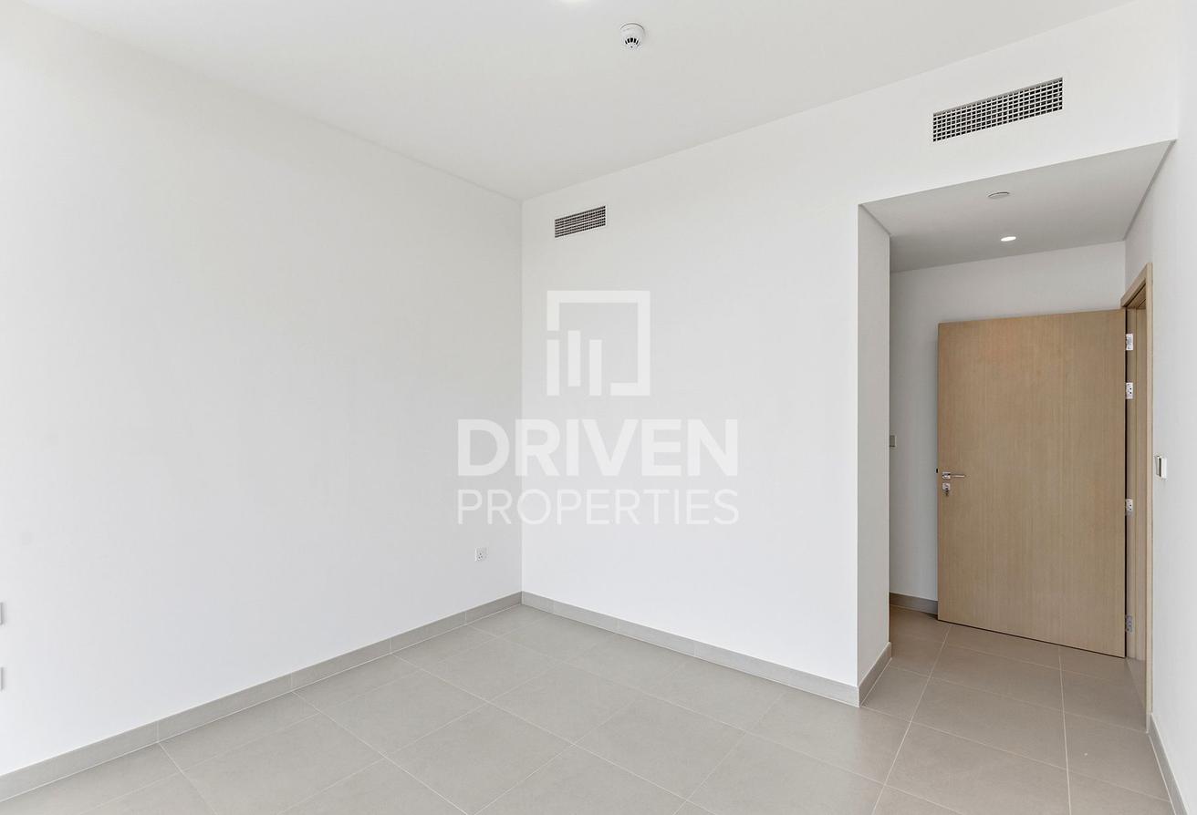Desirable Brand New Unit | High Floor | Vacant photo 8