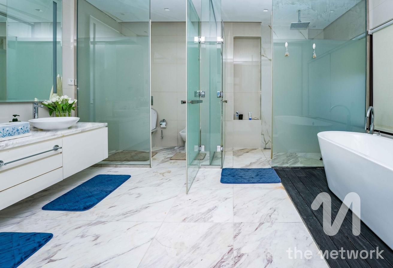 Stunning 6-Bed | Ready to Rent | Furnished photo 13