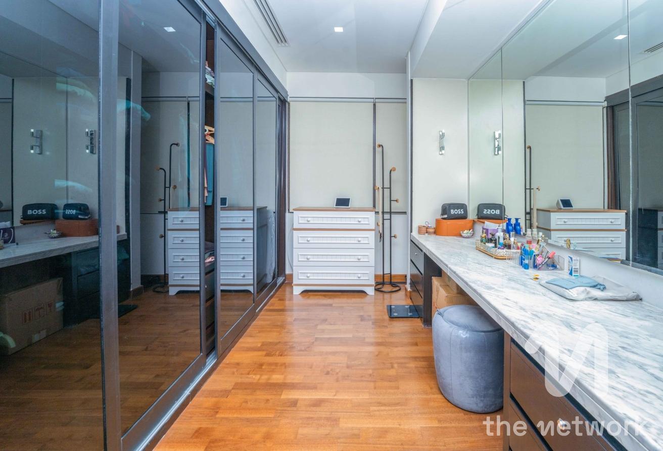 Stunning 6-Bed | Ready to Rent | Furnished photo 14