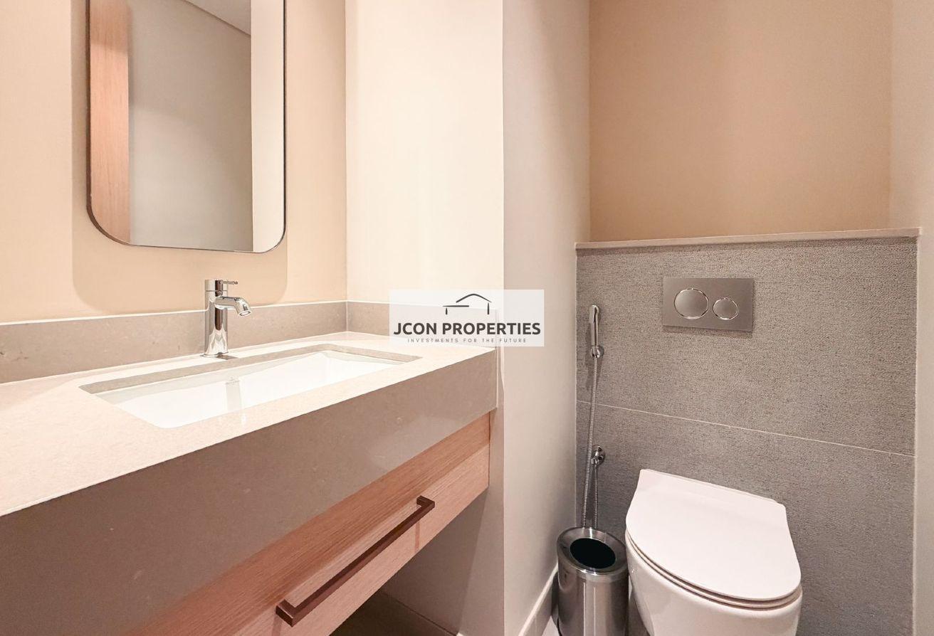 Stunning Apartment at Vida Dubai Mall, Brand new photo 2