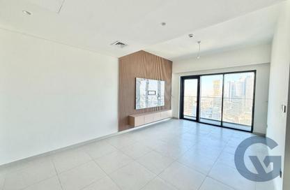 Apartment - 2 - 2 for rent in Burj Royale - Downtown Dubai - Dubai