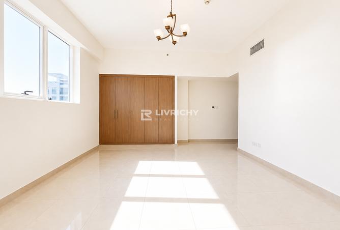 120644148 - Property Image 3