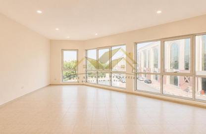 Apartment - 3 Bedrooms - 4 Bathrooms for rent in Airport Road Area - Al Garhoud - Dubai