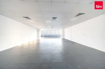 مكتب - استوديو للايجار في برج تشرشل للأعمال - أبراج تشرشل - الخليج التجاري - دبي