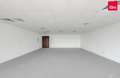 مكتب - استوديو للايجار في برج تشرشل للأعمال - أبراج تشرشل - الخليج التجاري - دبي