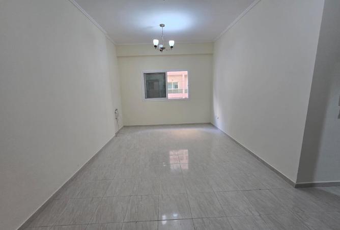 99554627 - Property Image 3