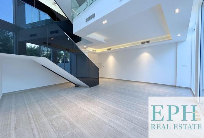 130211000 - Property Image 2