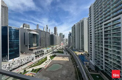 شقة - غرفة نوم - 2 حمامات للايجار في داماك ماجستين - الخليج التجاري - دبي