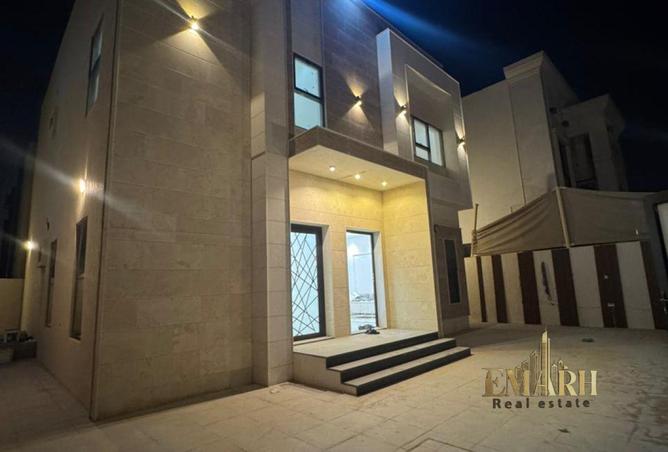 83221549 - Property Image 3