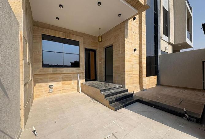 99120421 - Property Image 3