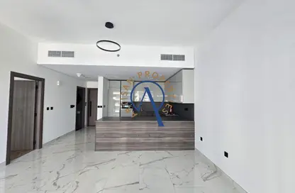 Apartment - 1 Bedroom - 2 Bathrooms for rent in Royal Regency - Business Bay - Dubai