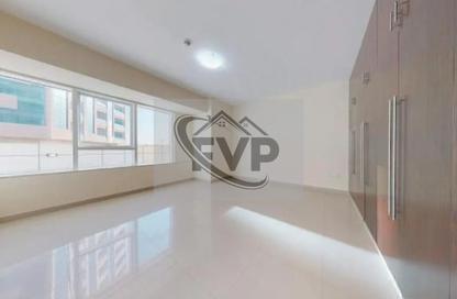 Apartment - 2 Bedrooms - 3 Bathrooms for rent in Golden Sands Tower - Al Barsha 1 - Al Barsha - Dubai