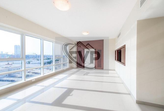 63645972 - Property Main Image