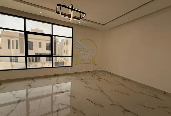 155578217 - Property Image 3