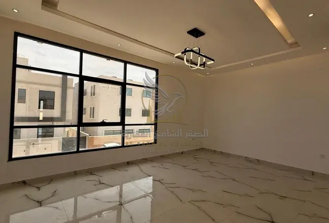 155578217 - Property Image 2