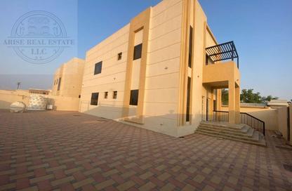 Villa - 5 - 7 for rent in Musheiref - Ajman
