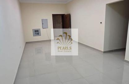 Apartment - 2 - 3 for rent in Al Jurf 3 - Al Jurf - Ajman