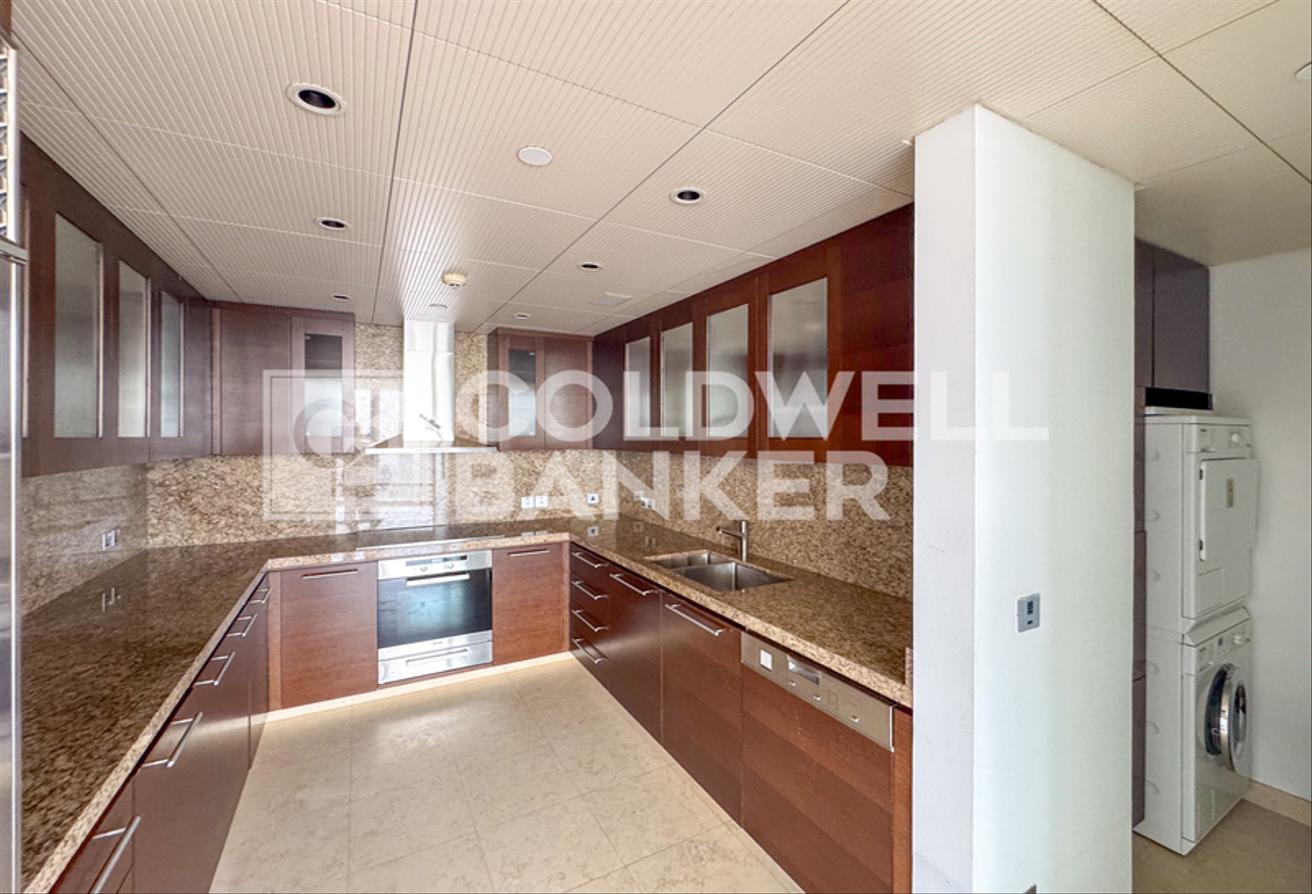 Best 2 Bedroom Type F | Full Fountain View photo 20