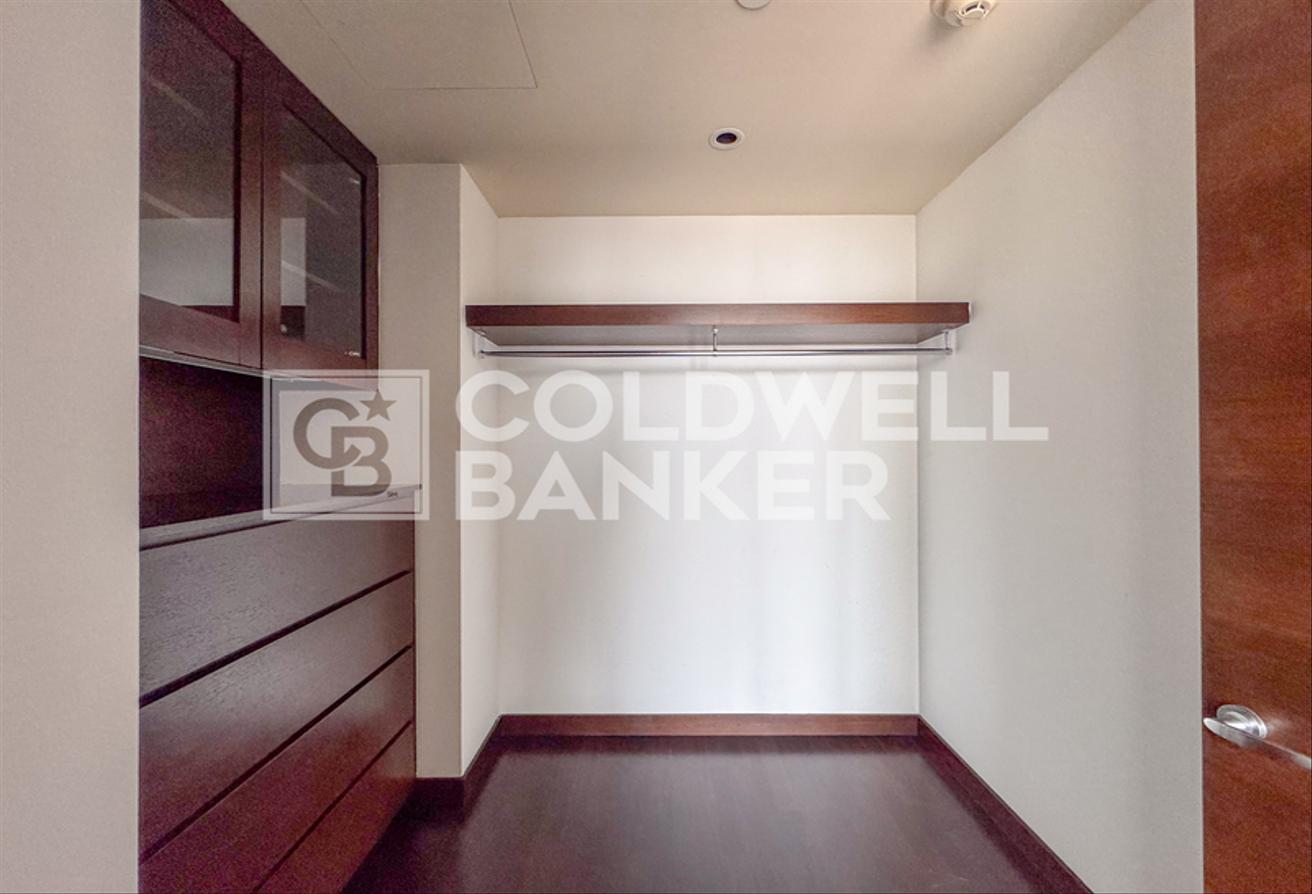 Best 2 Bedroom Type F | Full Fountain View photo 16