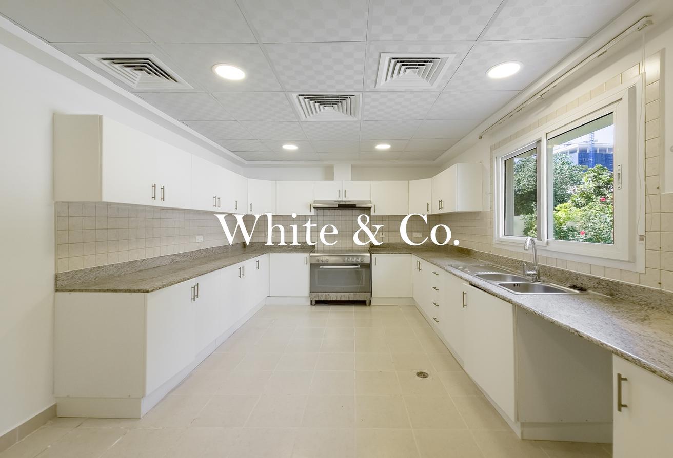 Meadows 1 | 4 Bed + Maids | Available Now photo 4