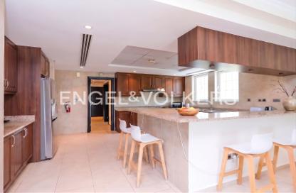 Villa - 4 - 6 for sale in District 4 - Jumeirah Park - Dubai