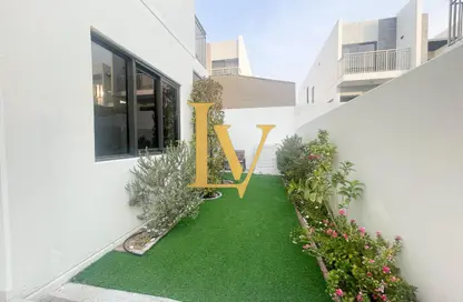 تاون هاوس - 3 غرف نوم - 5 حمامات للايجار في جنوسيا - داماك هيلز 2 - دبي