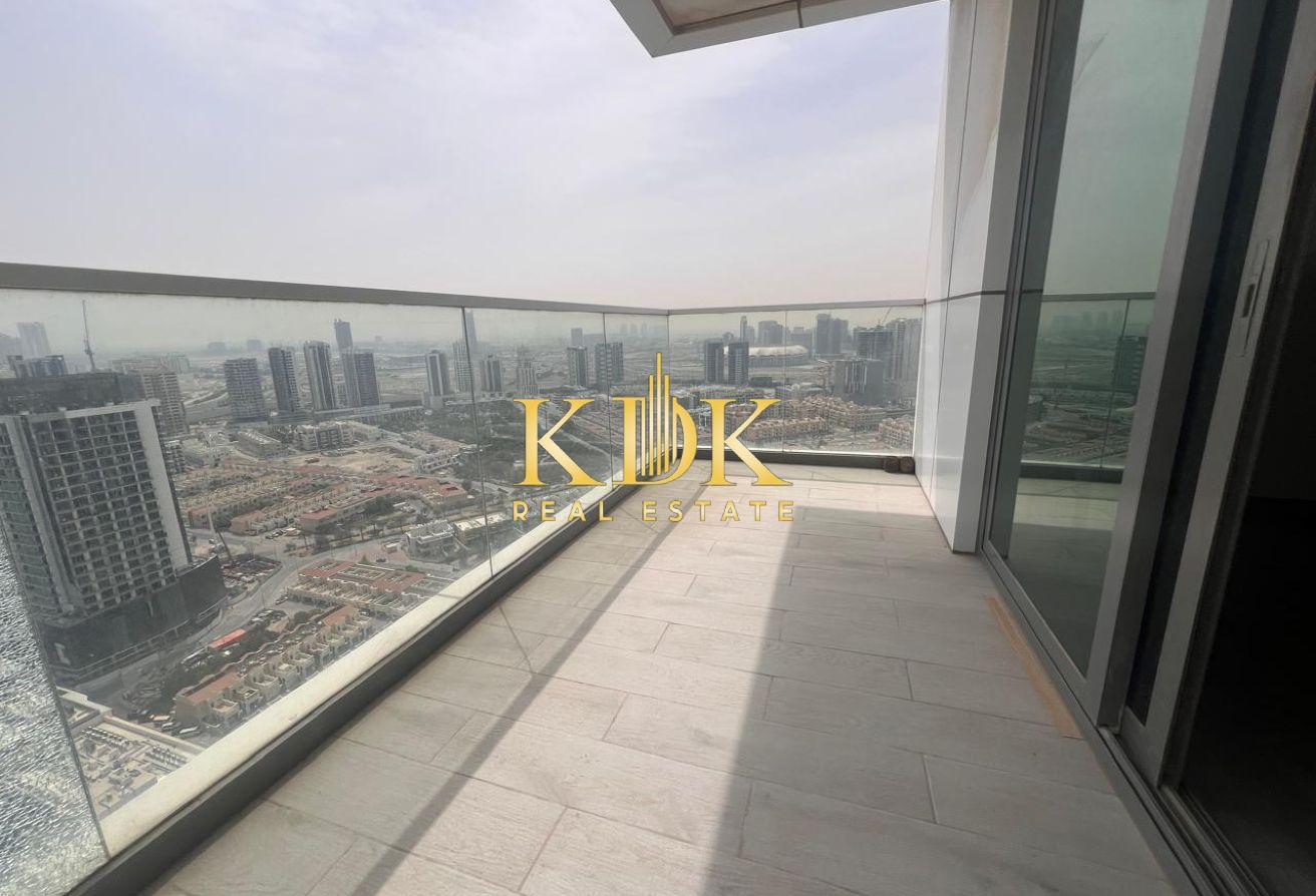 1BR | Alpha Green Tower | Skyline View Balcony photo 10