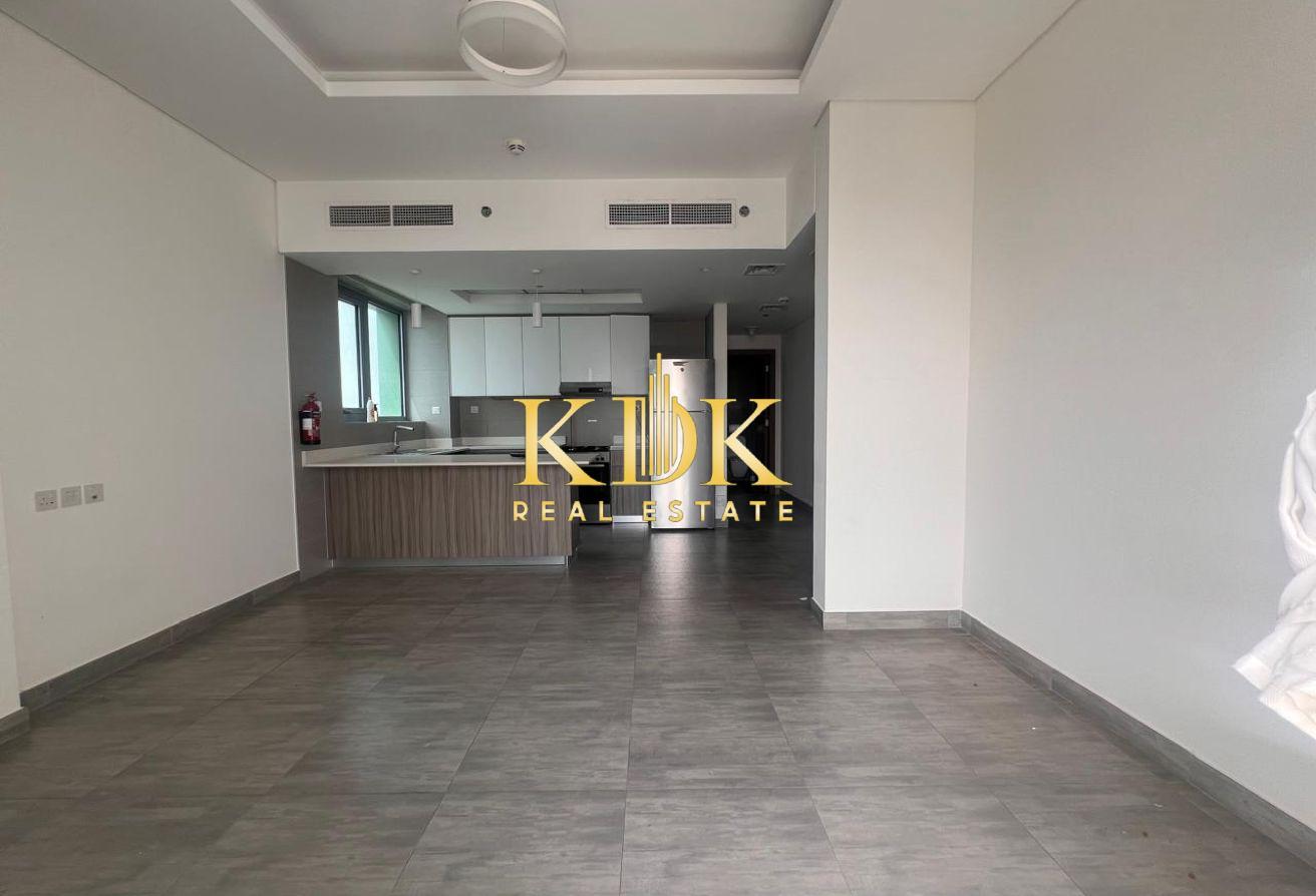 1BR | Alpha Green Tower | Skyline View Balcony photo 4