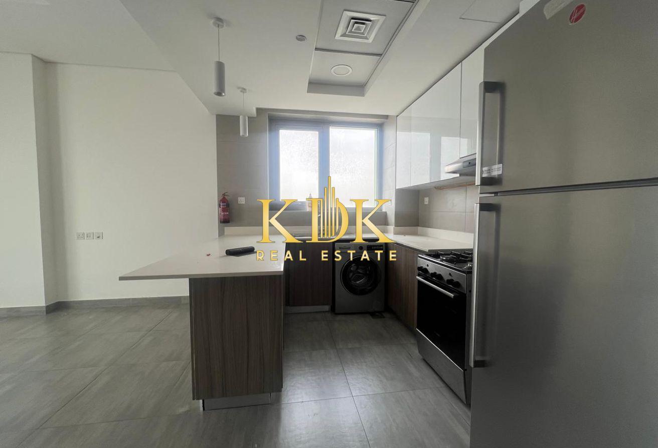 1BR | Alpha Green Tower | Skyline View Balcony photo 6