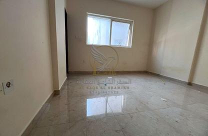 Apartment - 1 - 2 for rent in Al Qulaya'ah - Al Sharq - Sharjah