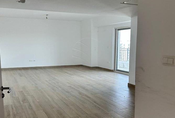103705389 - Property Image 2
