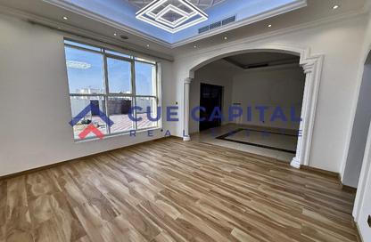 Villa - 5 - 6 for rent in Al Aweer 1 - Al Aweer - Dubai