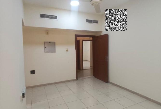 73882588 - Property Main Image