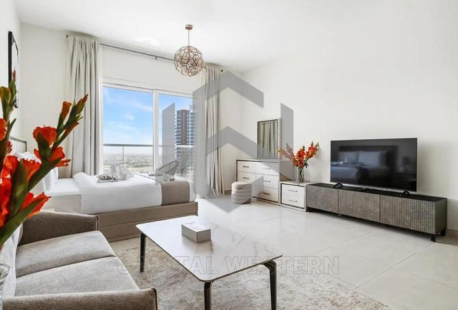 Deluxe Fully Furnished Studio | Business Bay photo 2