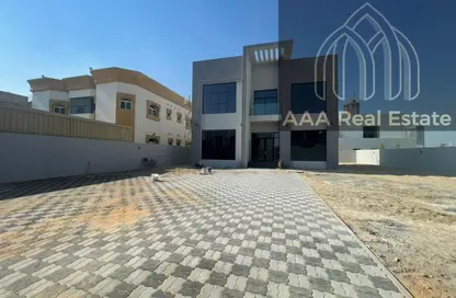 Villa - 4 Bedrooms - 5 Bathrooms for rent in Al Barsha South 2 - Al Barsha South - Al Barsha - Dubai