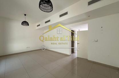 Townhouse - 2 - 4 for rent in Nasma Residence - Al Tai - Sharjah