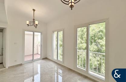 Villa - 3 Bedrooms - 4 Bathrooms for rent in Springs 11 - The Springs - Dubai