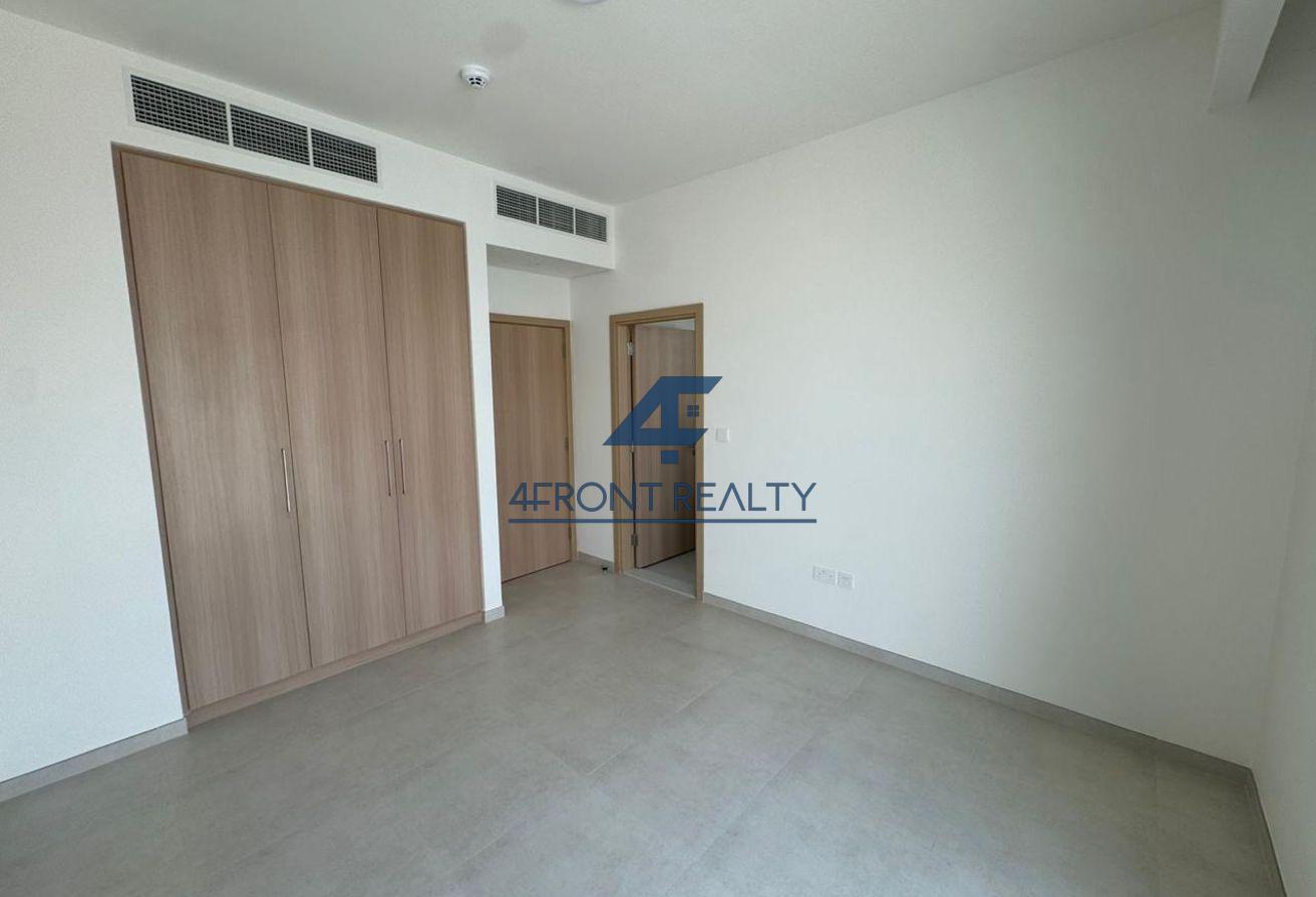 Central Park Backing|Opposite Pool| Expansive Plot photo 9
