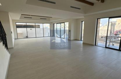 Villa - 6 Bedrooms - 7 Bathrooms for sale in Venice - Damac Lagoons - Dubai