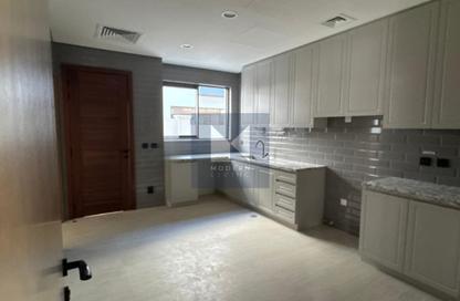 Villa - 6 Bedrooms - 7 Bathrooms for sale in Venice - Damac Lagoons - Dubai
