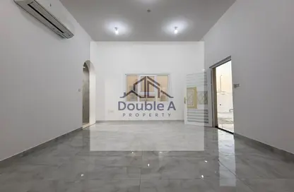شقة - 3 غرف نوم - 4 حمامات للايجار في مدينة الرياض - أبوظبي