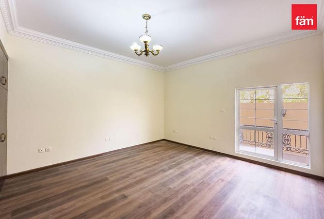 68280230 - Property Image 2