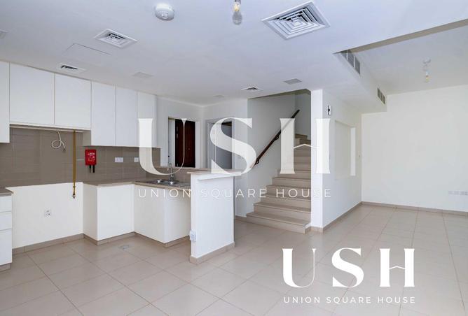 3-bed townhouse in Noor Townhouses — photo 2
