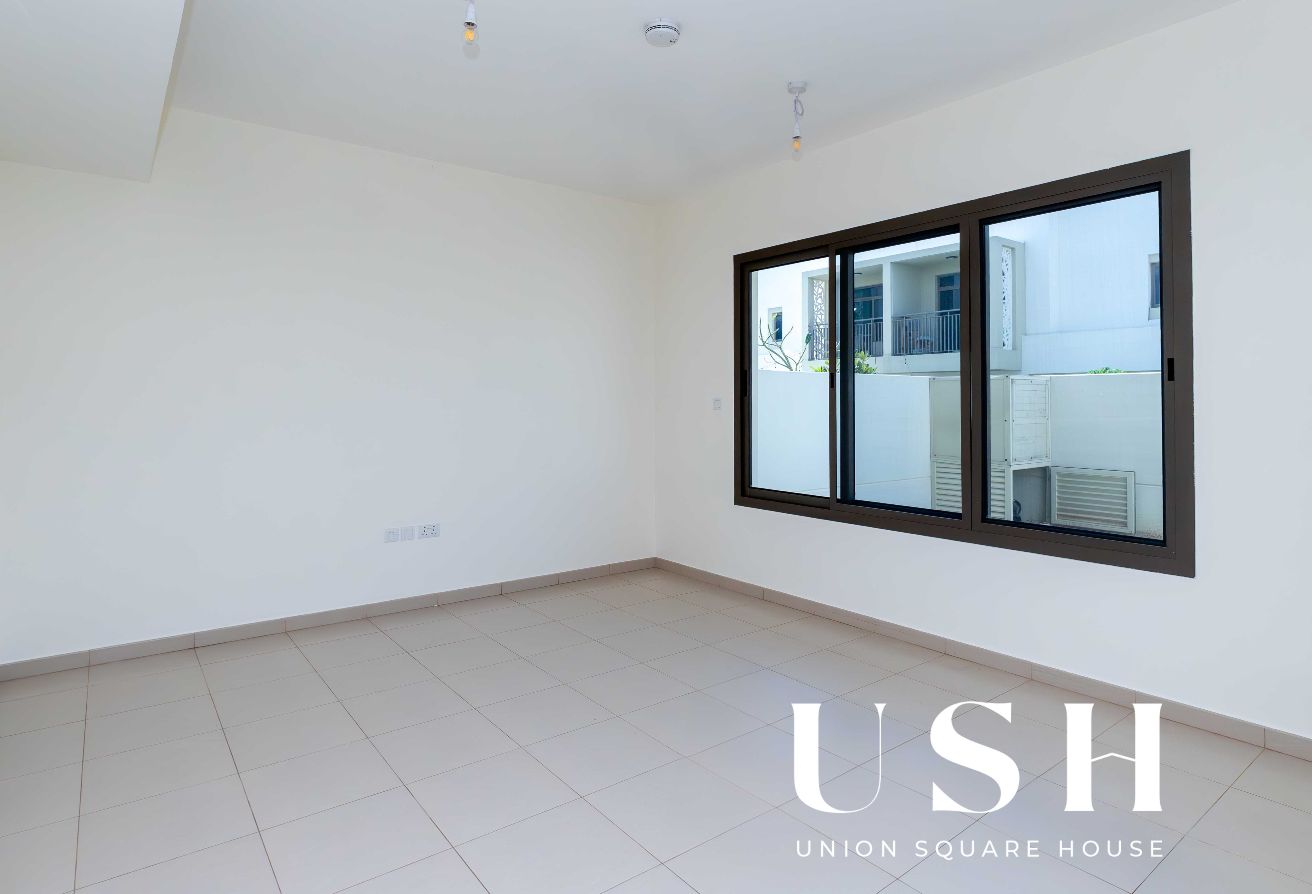 3 bedroom townhouse in Noor Townhouses, Town Square: 8