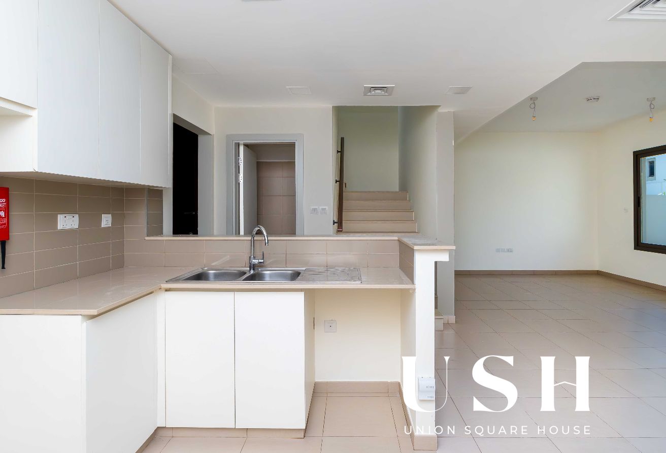 3 bedroom townhouse in Noor Townhouses, Town Square: 6