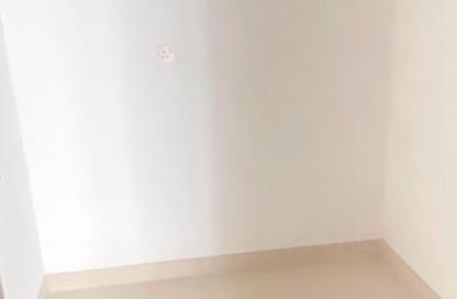 Apartment - 1 Bedroom - 3 Bathrooms for rent in Al Ferasa Tower - Al Majaz 1 - Al Majaz - Sharjah