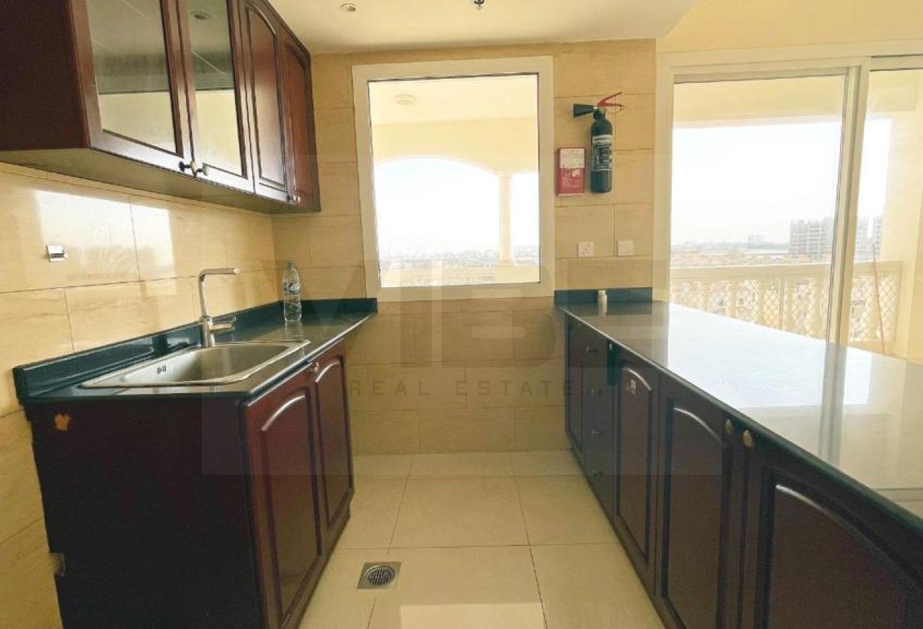 Spacious 1BR | Pool and Gym | Royal Breeze 1