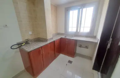 Apartment - 1 Bathroom for rent in Muwaileh 3 Building - Muwaileh - Sharjah