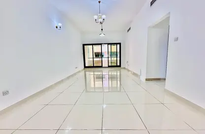 Apartment - 2 Bedrooms - 2 Bathrooms for rent in Mankhool Building - Mankhool - Bur Dubai - Dubai