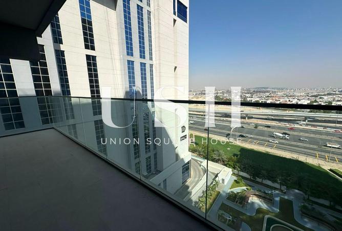 Furnished 2BR | Closed Kitchen | Brand New |Vacant photo 3